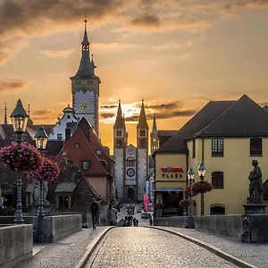 Apartment Alte Mainbruecke - Gratis Kaffee - Netflix - Balkon, Würzburg